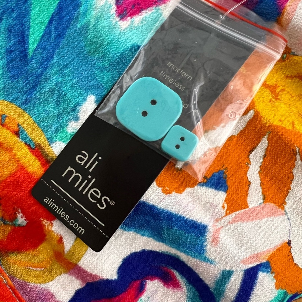 NWT|Ali Miles Red/ Orange Boxy with Mandarin Collar Aqua Buttons - Picture 5 of 11